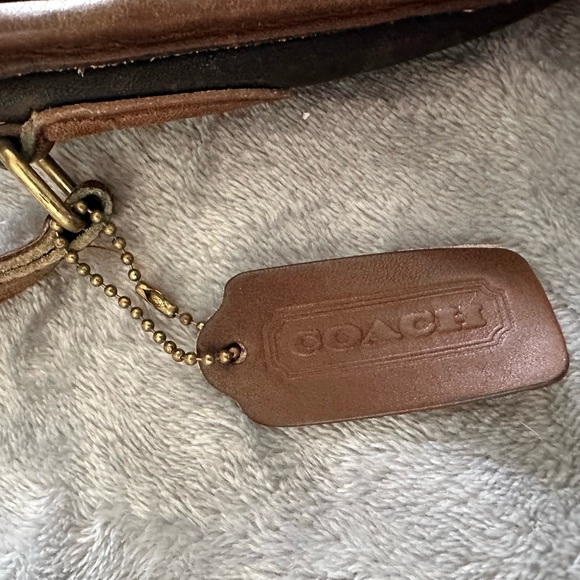 Vintage Coach cross body bag. - Picture 3 of 3